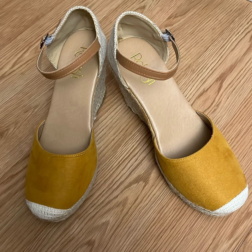 MADE IN SPAIN WOMEN’S SIZE 9 SUEDE CLOSED TOE ESPADRILLE SANDALS - Picture 3 of 7